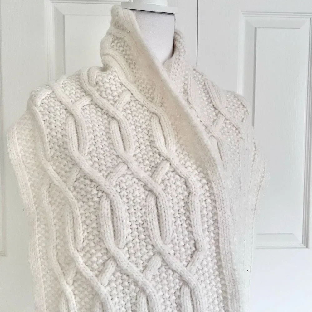 Ted Baker Wool Blend Cable Knit Scarf in Ivory NWT MSRP $139